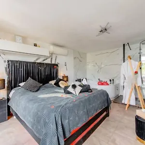 https://jacuzzi-au-coconbleu.fr-provencehotel.com